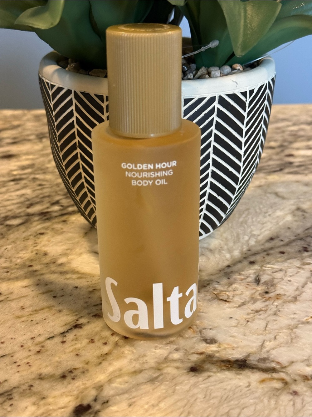 Saltair Golden Hour Nourishing Body Oil 4 oz 
NEW